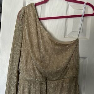 One shoulder gold dress